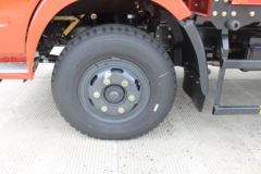 东风 多利卡D8 156马力 4X2 6.15米单排栏板载货车(EQ1090S8BDE)