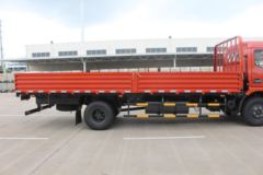 东风 多利卡D8 156马力 4X2 6.15米单排栏板载货车(EQ1090S8BDE)