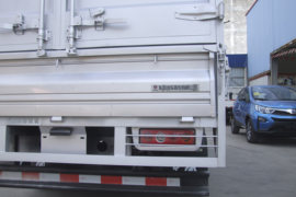 俊风&nbsp;载货车底盘                                                图片