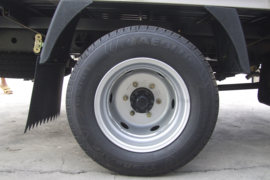 俊风&nbsp;载货车底盘                                                图片