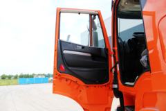 依维柯 New Stralis Hi-Way重卡 500马力 6X2牵引车(440S50T)