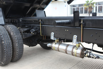 һ������ ��ž���7ϵ 130���� 4X2 3.625����ж��ͼƬ