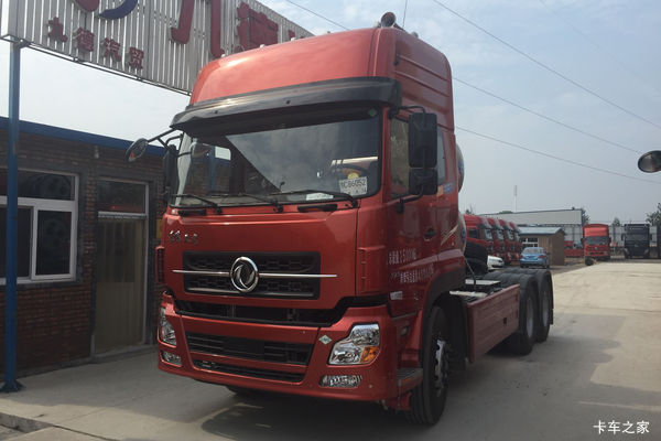 东风商用车 天龙重卡 375马力 6X4天然气牵引车