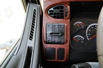 ���� �����A5L�п� 160���� 4X2 7.8����ʽ�ػ���(HFC5161XXYP3K1A47V)ͼƬ