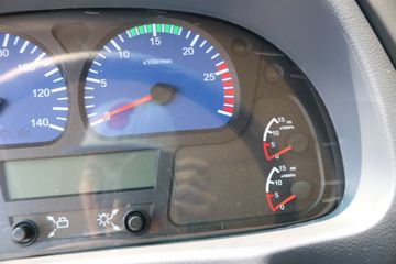 �������ó� ����п� 180���� 4X2 7.7���ػ�������(DFH5120XXYB2)ͼƬ