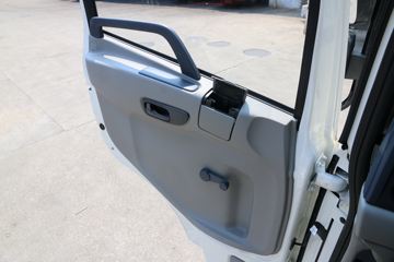 �������ó� ����п� 180���� 4X2 7.7���ػ�������(DFH5120XXYB2)ͼƬ