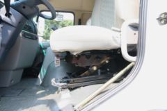 东风商用车 天锦中卡 180马力 4X2 7.7米载货车底盘(DFH5120XXYB2)