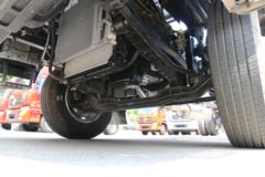 东风商用车 天锦中卡 180马力 4X2 7.7米载货车底盘(DFH5120XXYB2)