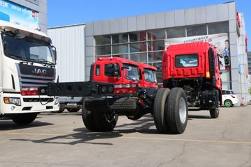 江淮 格尔发K5L中卡 豪华型 160马力 4X2排半载货车底盘(HFC5161XXYP3K1A47V)外观图片