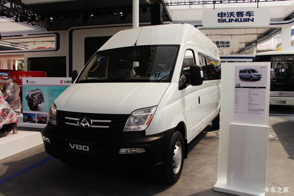 上汽大通 V80 2021款 经典傲运通 2.0T 125马力 6-9座 6挡AMT 长轴中顶轻客(国六)