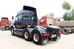 一汽柳特 新安捷L5R重卡 350马力 6X4危险品长头牵引车(CA4256K2E4R5T1A92)