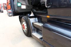 一汽柳特 新安捷L5R重卡 350马力 6X4危险品长头牵引车(CA4256K2E4R5T1A92)