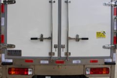 解放 J6F 150马力 4X2 冷藏车(CA5041XLCP40K2L1E4A84)
