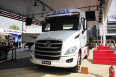东风柳汽 乘龙T7重卡 520马力 6X4长头牵引车(LZ4251T7DB)