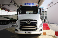 东风柳汽 乘龙T7重卡 520马力 6X4长头牵引车(LZ4251T7DB)