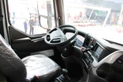 东风柳汽 乘龙T7重卡 520马力 6X4长头牵引车(LZ4251T7DB)