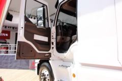 东风柳汽 乘龙T7重卡 520马力 6X4长头牵引车(LZ4251T7DB)