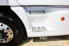东风柳汽 乘龙T7重卡 520马力 6X4长头牵引车(LZ4251T7DB)