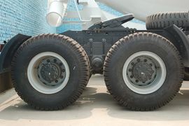 德龙F2000&nbsp;牵引车底盘                                                图片