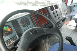 德龙F2000&nbsp;牵引车驾驶室                                               图片