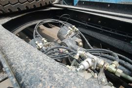 奥龙&nbsp;自卸车底盘                                                图片