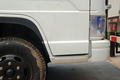 福田 欧马可N系 95马力 4.25米单排栏板轻卡