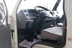 江铃凯运 116马力 3.3米双排栏板轻卡