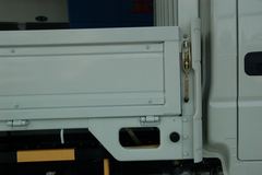 江铃凯运 116马力 3.3米双排栏板轻卡