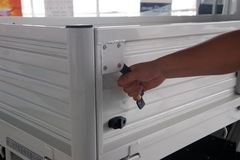 江铃凯锐 116马力 4.22米单排栏板轻卡(窄体)