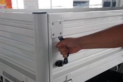 江铃凯锐 116马力 4.22米单排栏板轻卡(窄体)