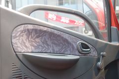 东风 康霸中卡 140马力 4X2 6.1米栏板载货车(带卧铺)(EQ1120GZ12D6)