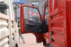 东风 康霸中卡 140马力 4X2 6.1米栏板载货车(带卧铺)(EQ1120GZ12D6)