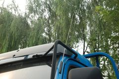 东风 多利卡L 136马力 4X2 6.2米单排栏板载货车(EQ1081TZ12D5)