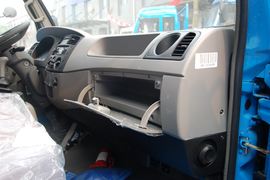 金霸&nbsp;载货车驾驶室                                               图片