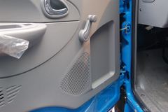 东风金霸 115马力 4.15米单排栏板轻卡