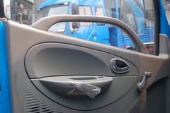 东风金霸 115马力 4.15米单排栏板轻卡