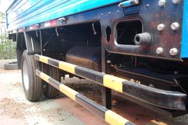 金霸&nbsp;载货车底盘                                                图片