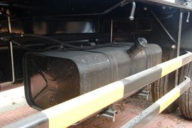 金霸&nbsp;载货车底盘                                                图片