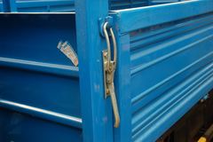 东风金霸 115马力 4.15米单排栏板轻卡