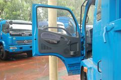 东风 多利卡L 136马力 4X2 6.2米排半仓栅式载货车(EQ1081TZ12D5)