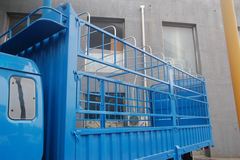 东风 多利卡L 136马力 4X2 6.2米排半仓栅式载货车(EQ1081TZ12D5)