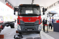 东风柳汽 新乘龙M3B 200马力 6X2 5.6米自卸车底盘(LZ3250M3CB)