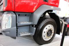 东风柳汽 新乘龙M3B 200马力 6X2 5.6米自卸车底盘(LZ3250M3CB)