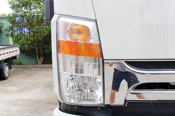 ���� ˧��Q9 ��˾��W570 180���� 4X2 7.5����ʽ�ػ���(HFC5142XXYP70K1E3V)ͼƬ