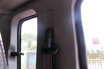 ���� ˧��Q9 ��˾��W570 180���� 4X2 7.5����ʽ�ػ���(HFC5142XXYP70K1E3V)ͼƬ