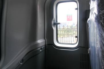 ���� ˧��Q9 ��˾��W570 180���� 4X2 7.5����ʽ�ػ���(HFC5142XXYP70K1E3V)ͼƬ