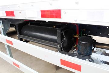 ���� ˧��Q9 ��˾��W570 180���� 4X2 7.5����ʽ�ػ���(HFC5142XXYP70K1E3V)ͼƬ