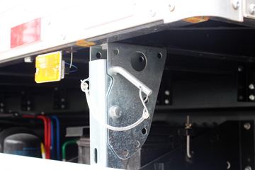 ���� ˧��Q9 ��˾��W570 180���� 4X2 7.5����ʽ�ػ���(HFC5142XXYP70K1E3V)ͼƬ