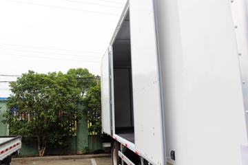 ���� ˧��Q9 ��˾��W570 180���� 4X2 7.5����ʽ�ػ���(HFC5142XXYP70K1E3V)ͼƬ