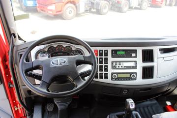 һ����� J6L�п� 180���� 4X2 6.8���ػ�������ͼƬ